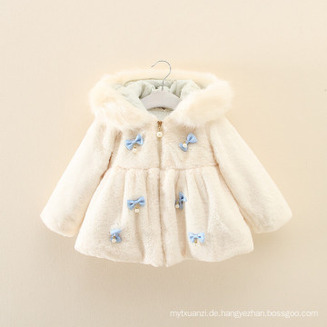 Winter Pelzmantel für Babys / niedlicher Baby Pelzmantel mit Schleife und Perlen